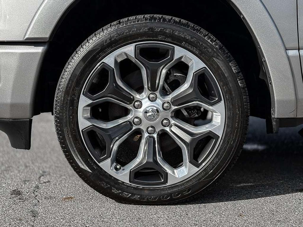 2019 RAM 1500 Limited   CREW   HEMI   LEVEL 1   PANO ROOF   TOW GROUP   HITCH Photo
