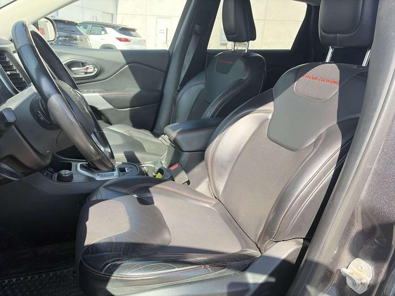 2018 Jeep Cherokee 4x4 Trailhawk PANORAMIC SUNROOF   HEATED LEATHER Photo