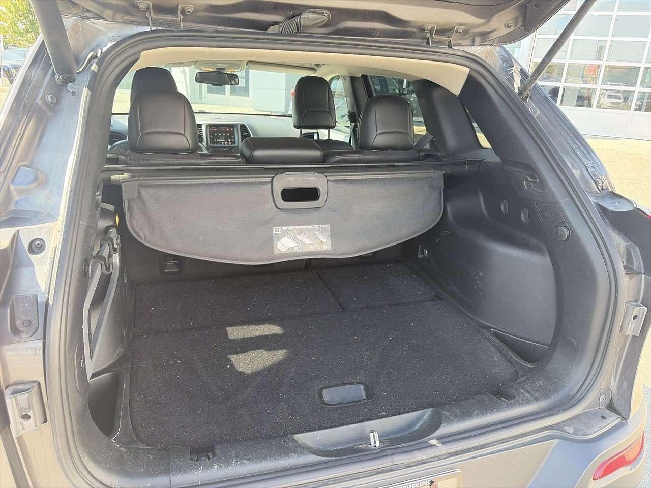2018 Jeep Cherokee 4x4 Trailhawk PANORAMIC SUNROOF   HEATED LEATHER Photo