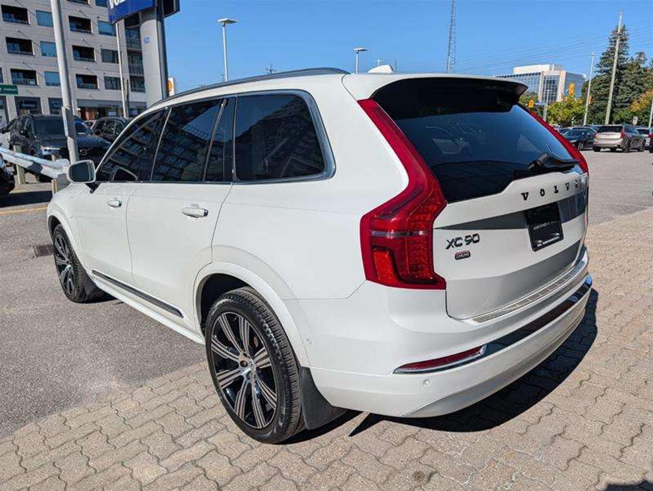 2022 Volvo XC90 T8 Inscription Ext Range   B&W   Air Susp   Clean Photo