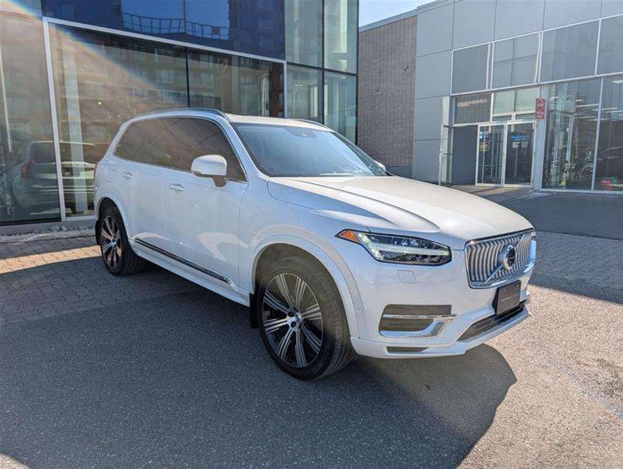 2022 Volvo XC90 T8 Inscription Ext Range   B&W   Air Susp   Clean Photo