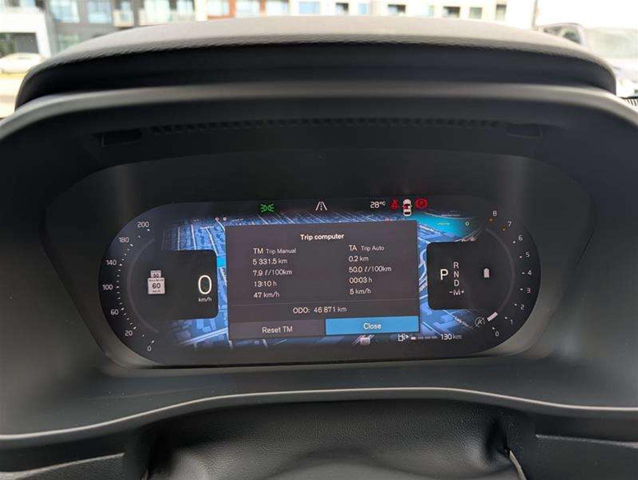 2024 Volvo XC40 B5 Ultimate   AWD   H/K Audio   360 Photo