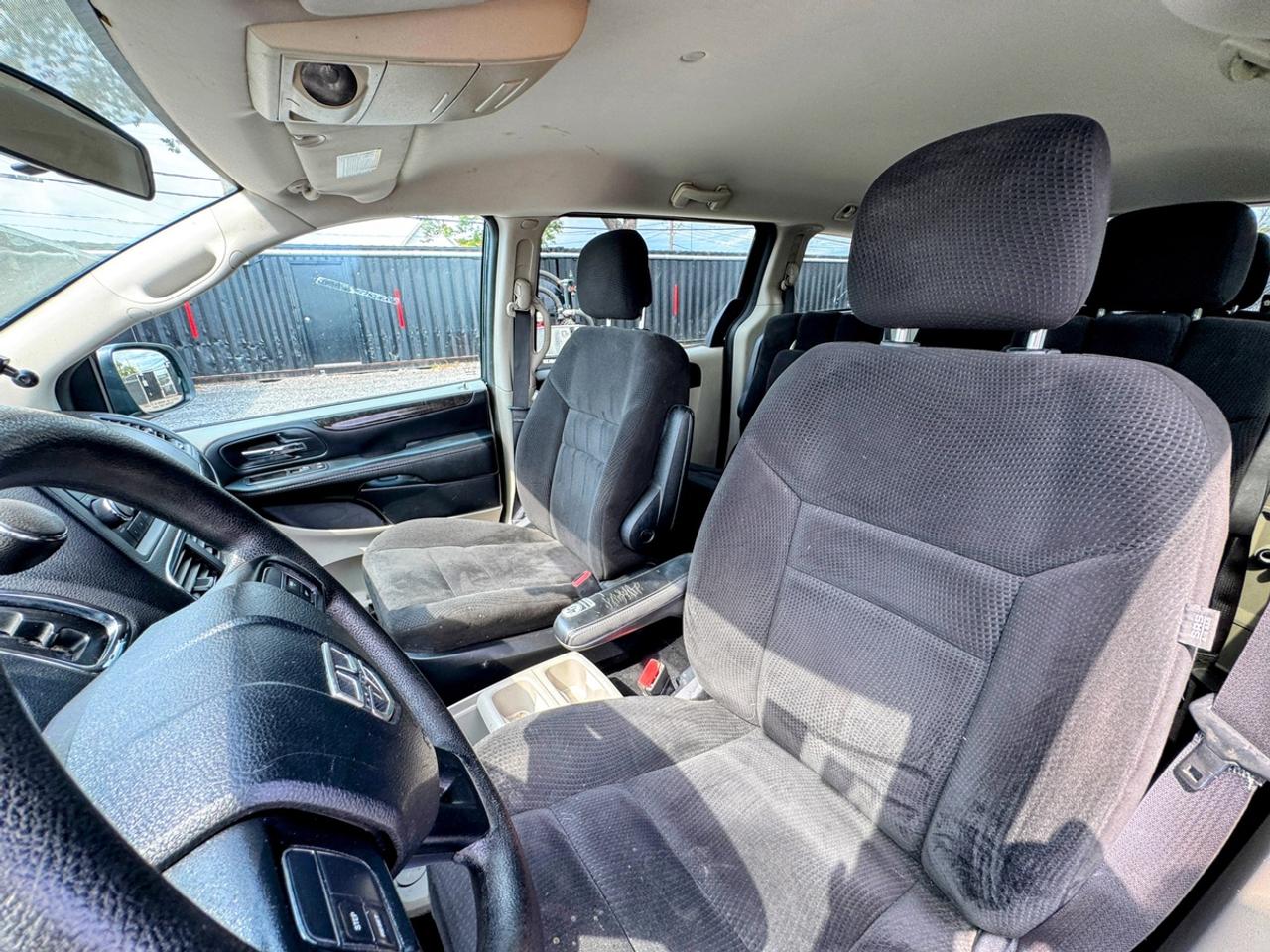 2016 Dodge Grand Caravan SXT Photo