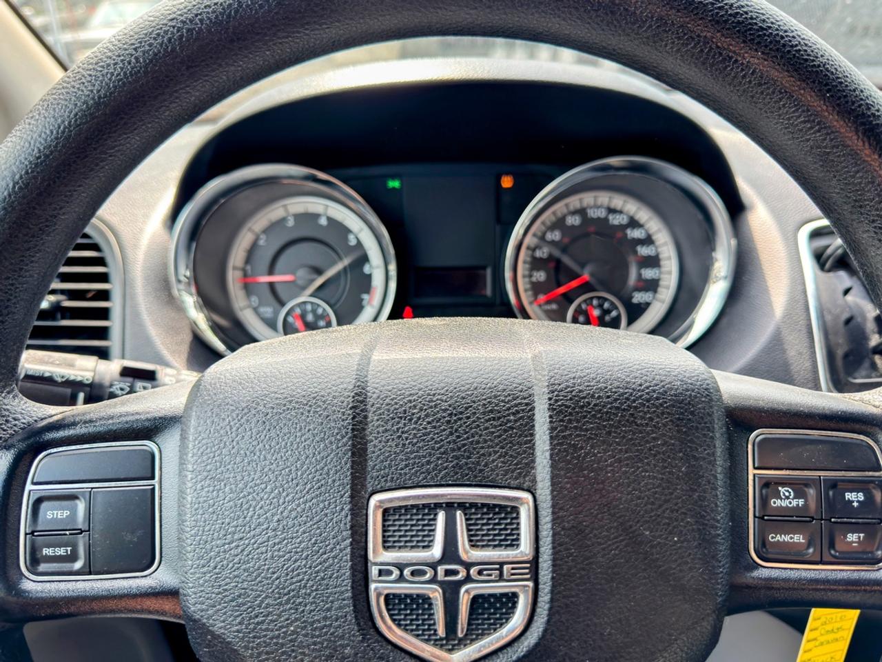2016 Dodge Grand Caravan SXT Photo