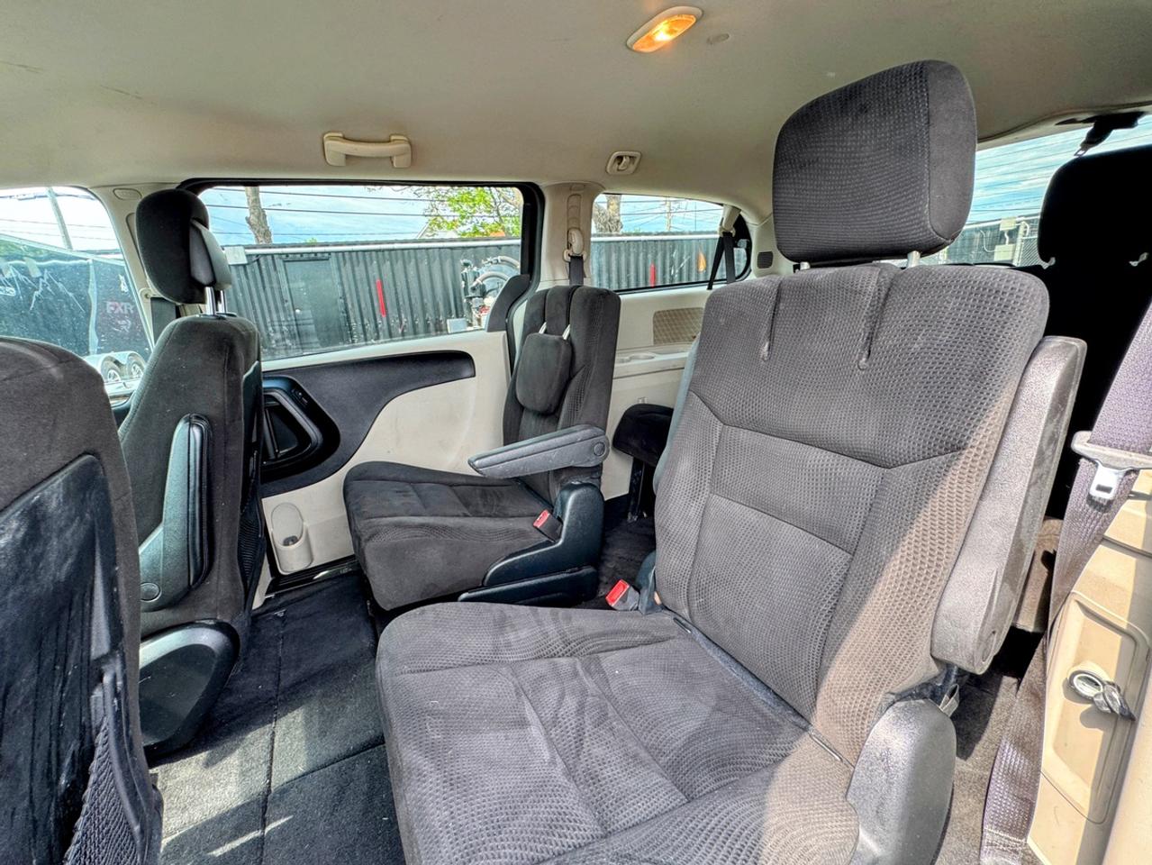 2016 Dodge Grand Caravan SXT Photo