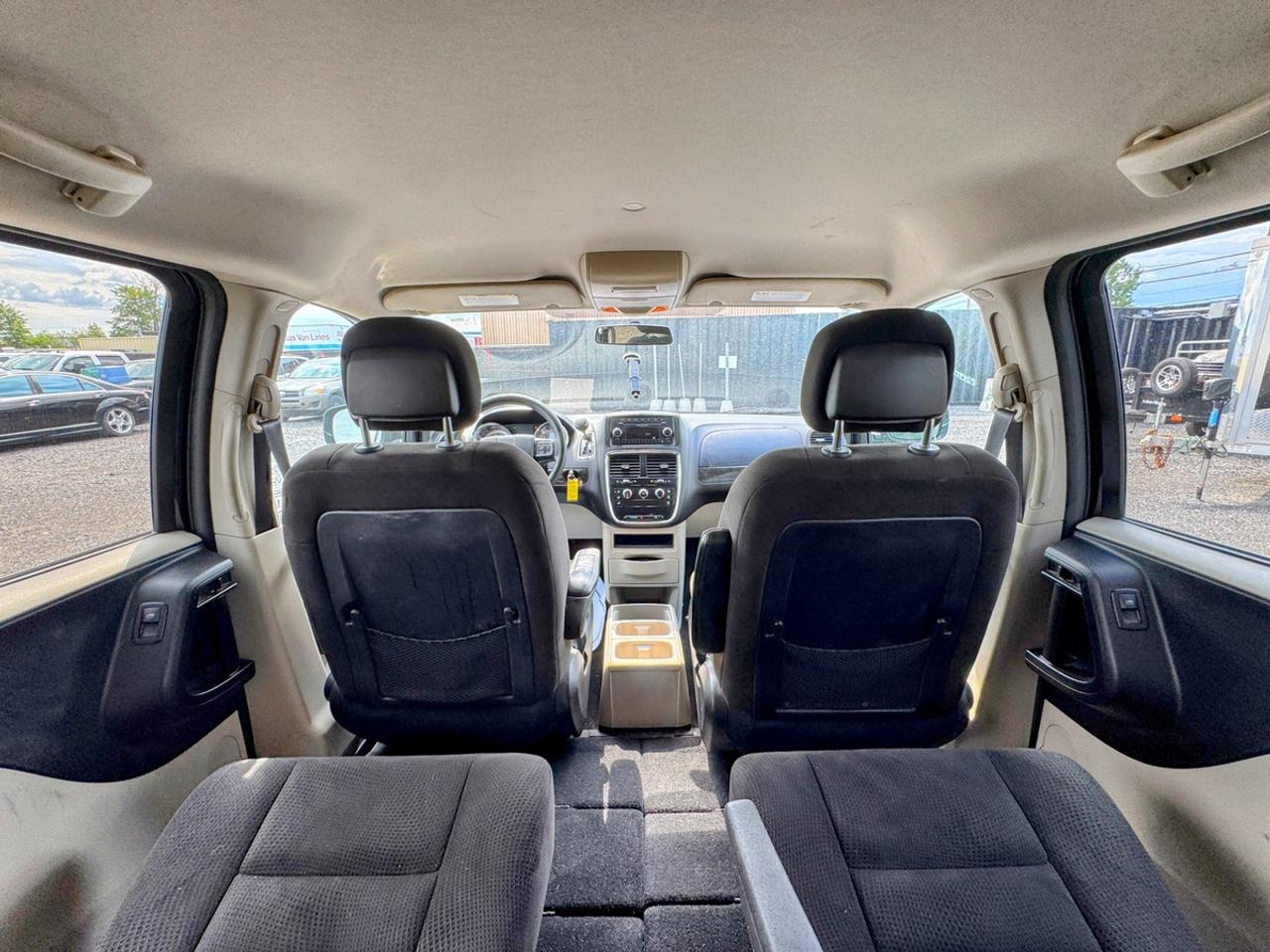 2016 Dodge Grand Caravan SXT Photo