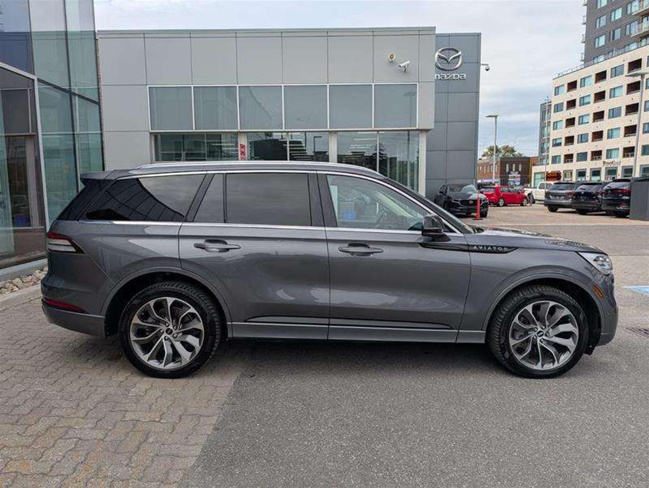 2022 Lincoln Aviator 301A   PHEV   Luxury   Tow   Massage   Dynamic Photo
