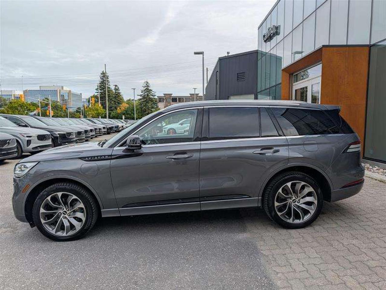 2022 Lincoln Aviator 301A   PHEV   Luxury   Tow   Massage   Dynamic Photo5
