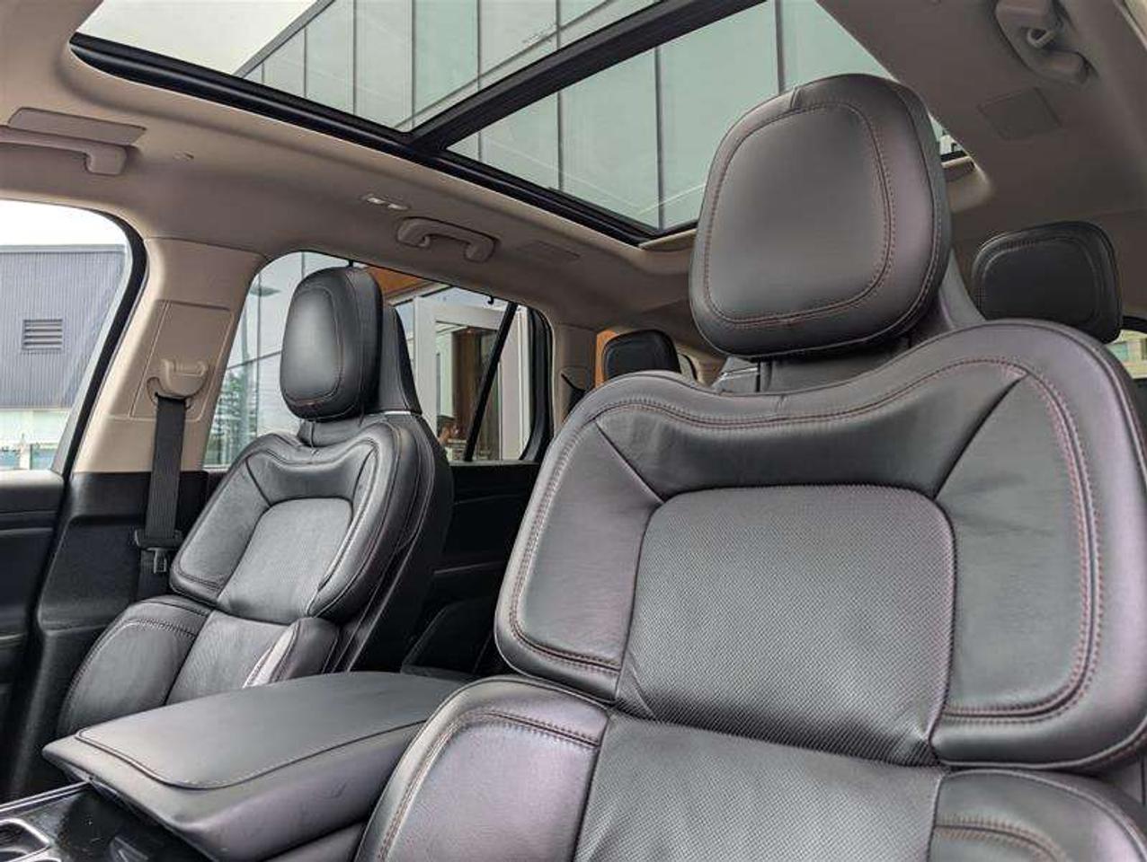 2022 Lincoln Aviator 301A   PHEV   Luxury   Tow   Massage   Dynamic Photo