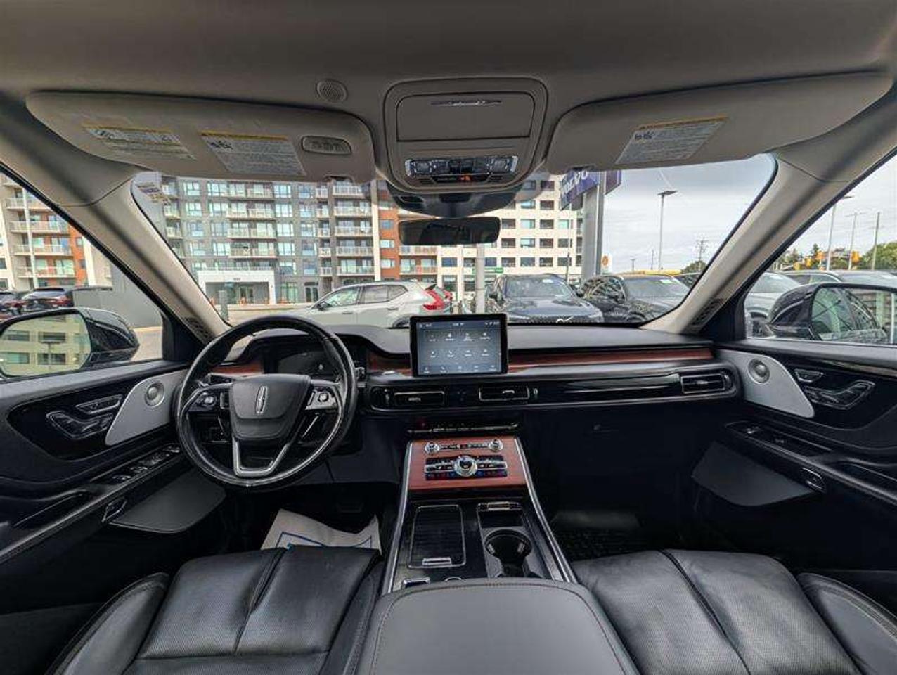 2022 Lincoln Aviator 301A   PHEV   Luxury   Tow   Massage   Dynamic Photo
