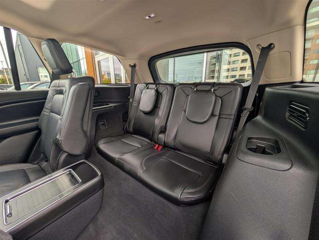 2022 Lincoln Aviator 301A   PHEV   Luxury   Tow   Massage   Dynamic Photo