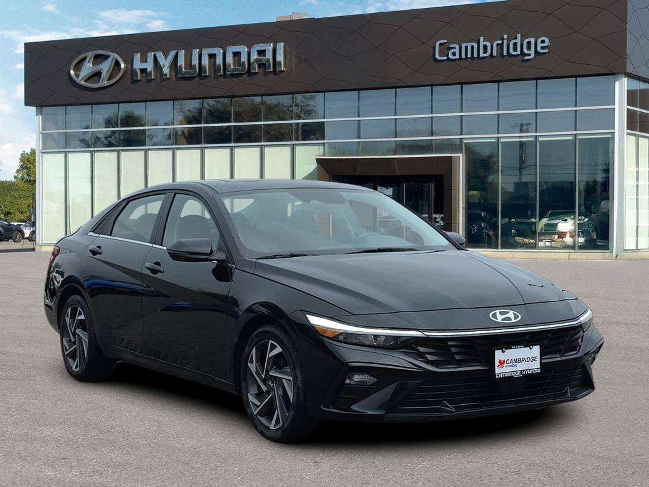 2025 Hyundai Elantra Luxury   NO ACCIDENTS LEATHER BOSE 5.7L/100KM Photo