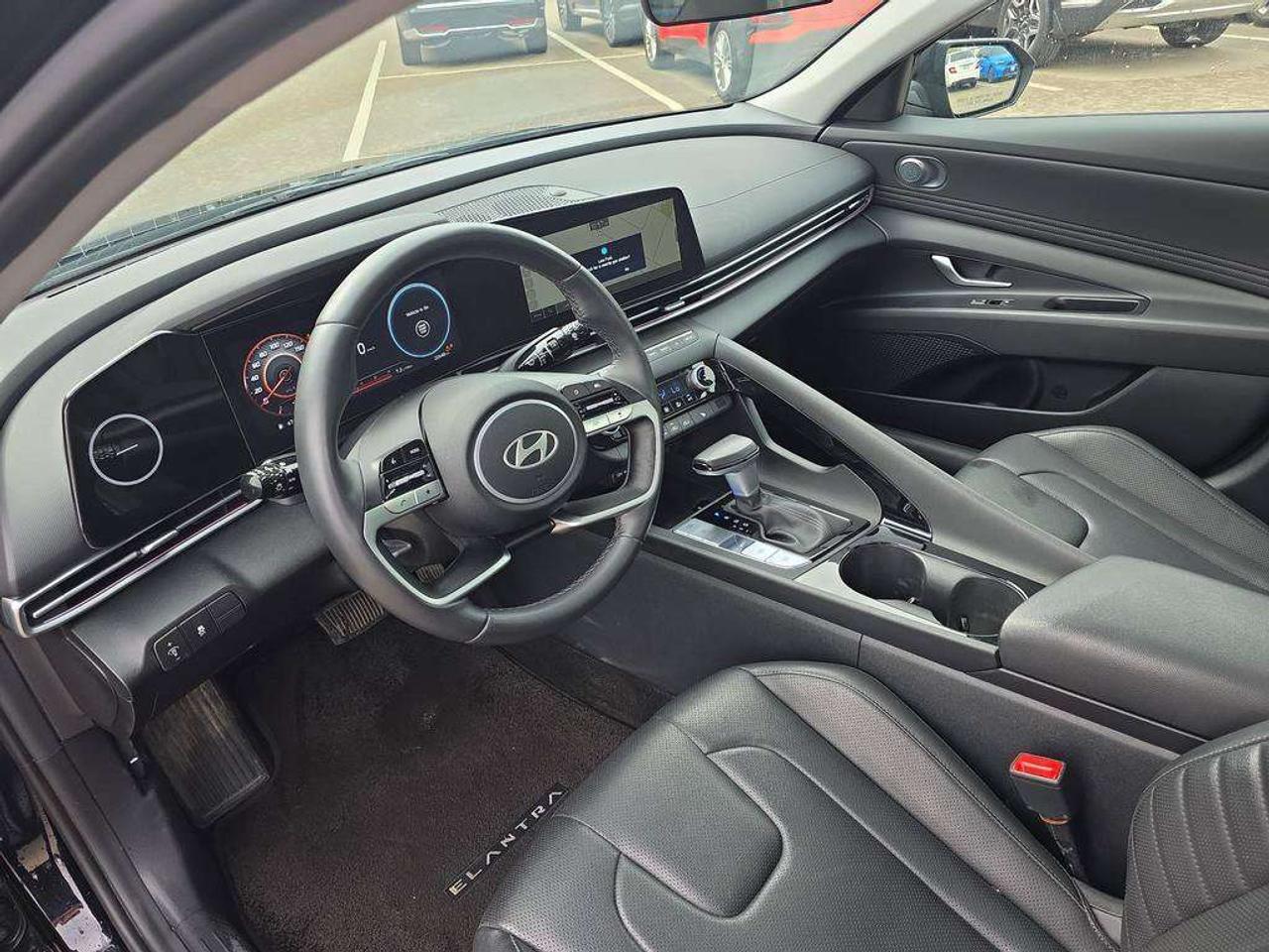2025 Hyundai Elantra Luxury   NO ACCIDENTS LEATHER BOSE 5.7L/100KM Photo