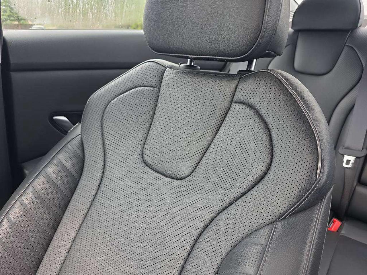 2025 Hyundai Elantra Luxury   NO ACCIDENTS LEATHER BOSE 5.7L/100KM Photo