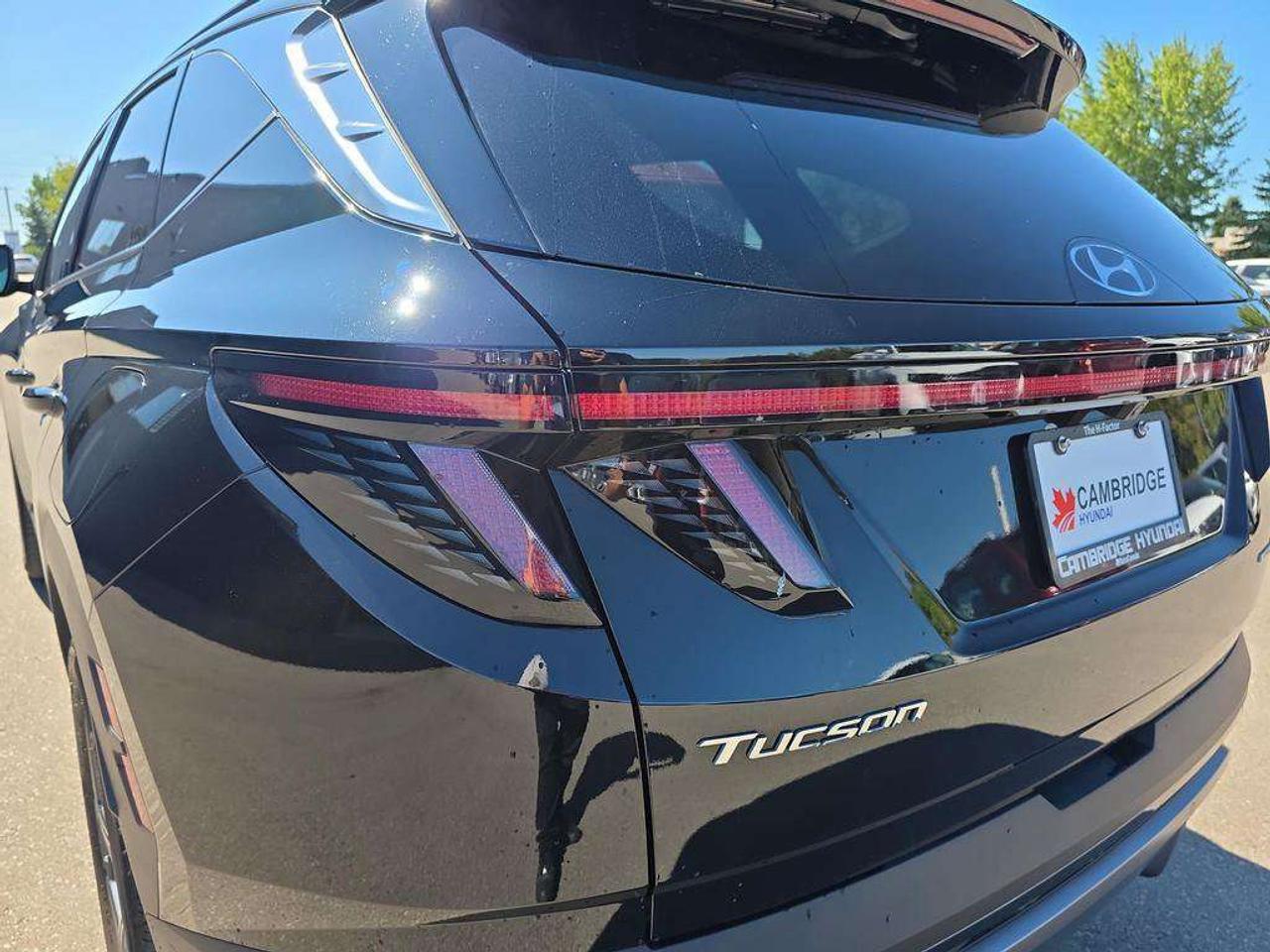 2024 Hyundai Tucson Ultimate   NO ACCIDENTS 1 OWNER 51KM EV 6.7L/100KM Photo