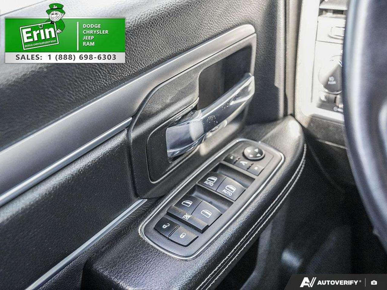 2022 RAM 1500 4x4 WARLOCK HEATED STEERING WHEEL LOW KMS Photo