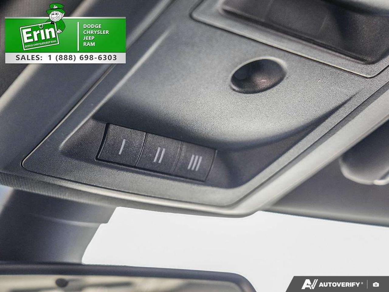 2022 RAM 1500 4x4 WARLOCK HEATED STEERING WHEEL LOW KMS Photo