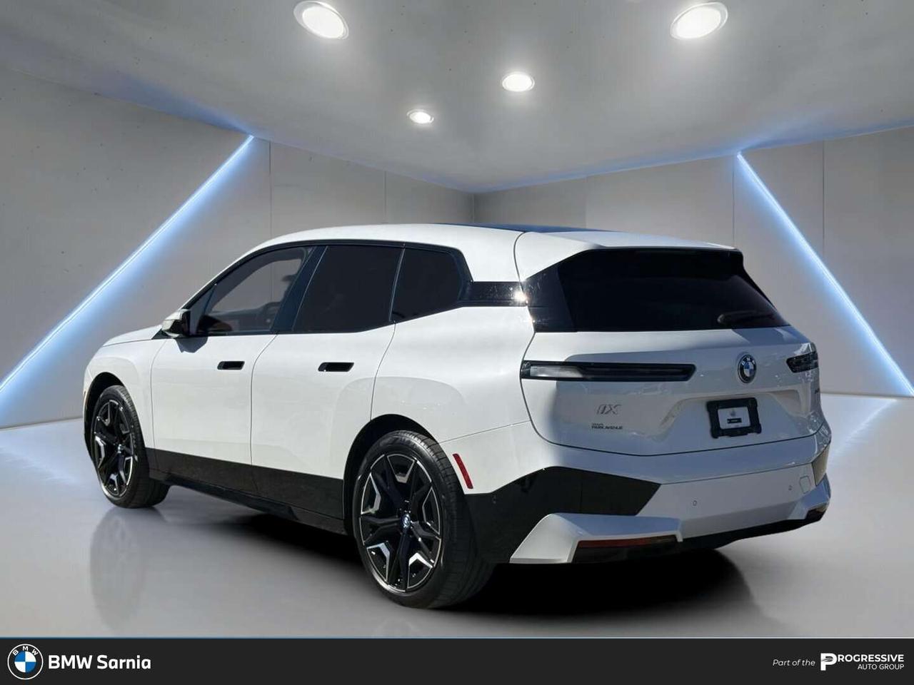 2024 BMW iX XDRIVE50   2.74% FINANCING O.A.C   PREMIUM ENHANCED PACKAGE   ADVANCED DRIVER ASSISTANCE PACKAGE Photo5