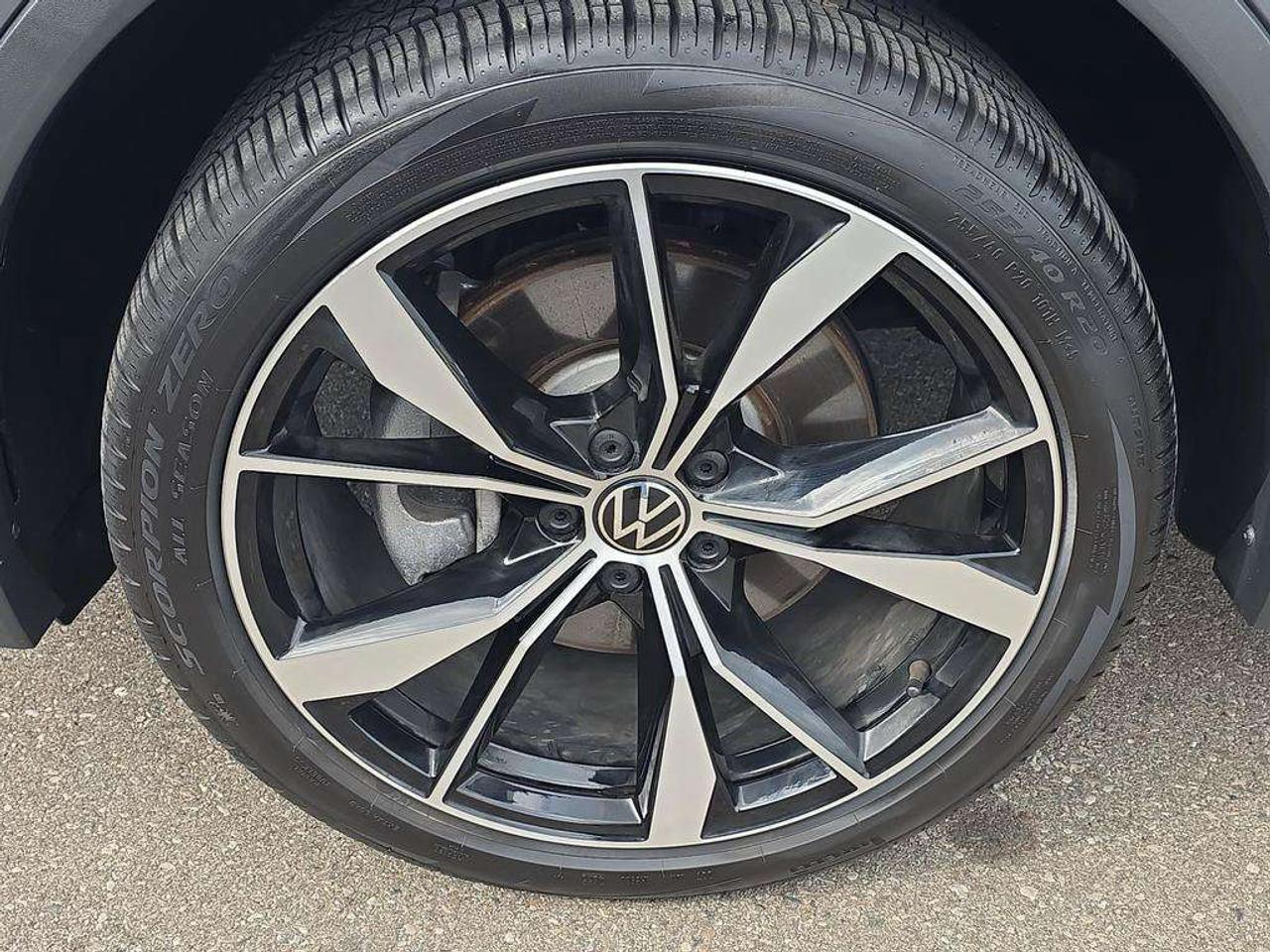 2024 Volkswagen Tiguan Highline R-Line   NO ACCIDENTS LEATHER PANOROOF Photo