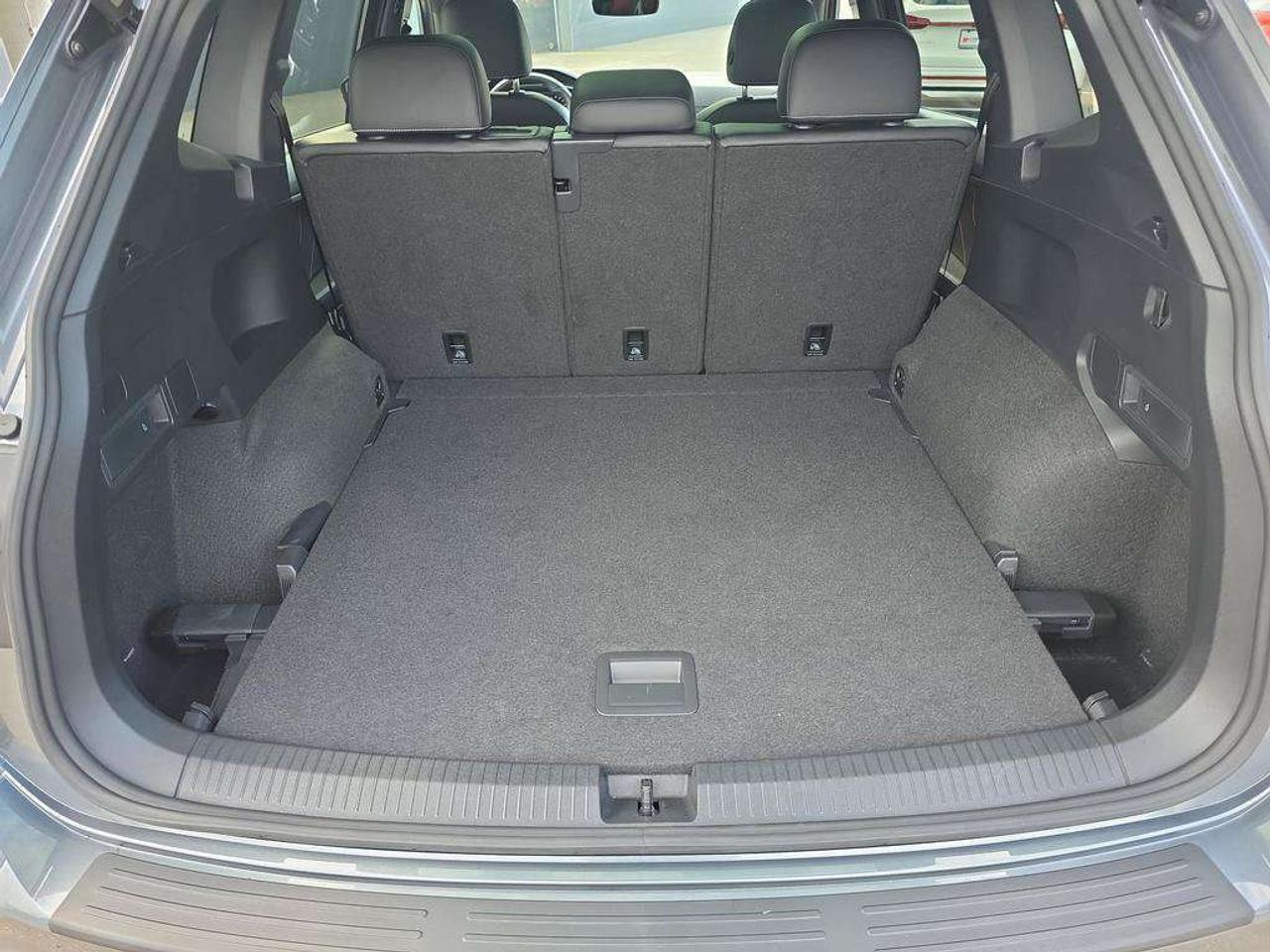 2024 Volkswagen Tiguan Highline R-Line   NO ACCIDENTS LEATHER PANOROOF Photo