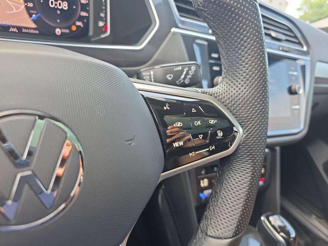 2024 Volkswagen Tiguan Highline R-Line   NO ACCIDENTS LEATHER PANOROOF Photo