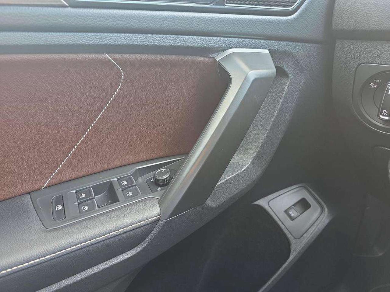 2024 Volkswagen Tiguan Highline R-Line   NO ACCIDENTS LEATHER PANOROOF Photo