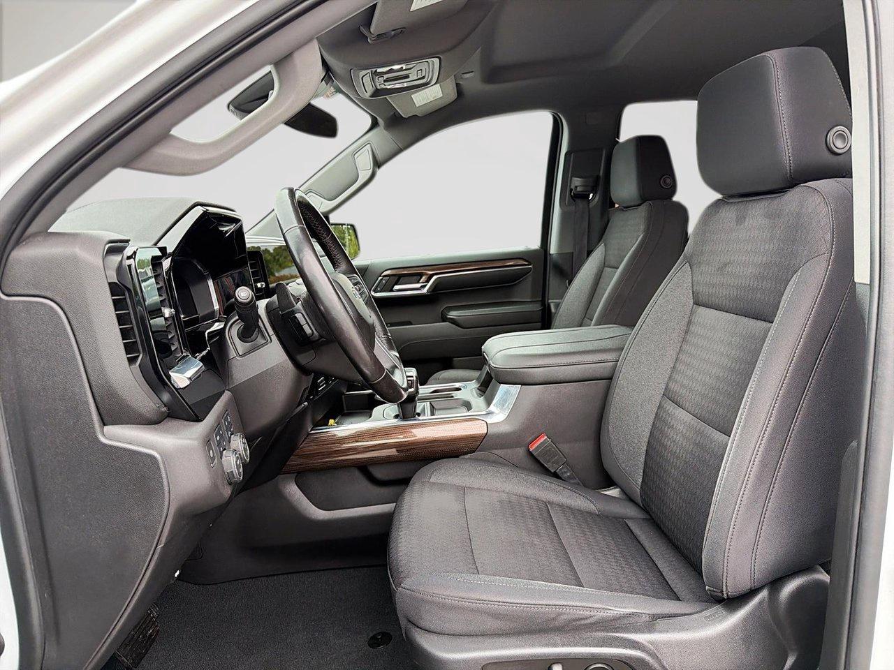 2023 Chevrolet Silverado 1500 RST Photo