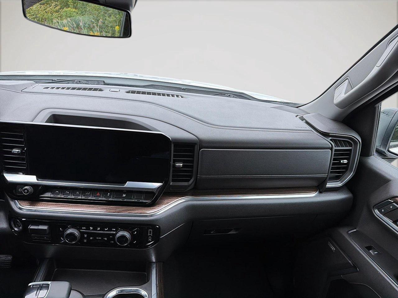 2023 Chevrolet Silverado 1500 RST Photo