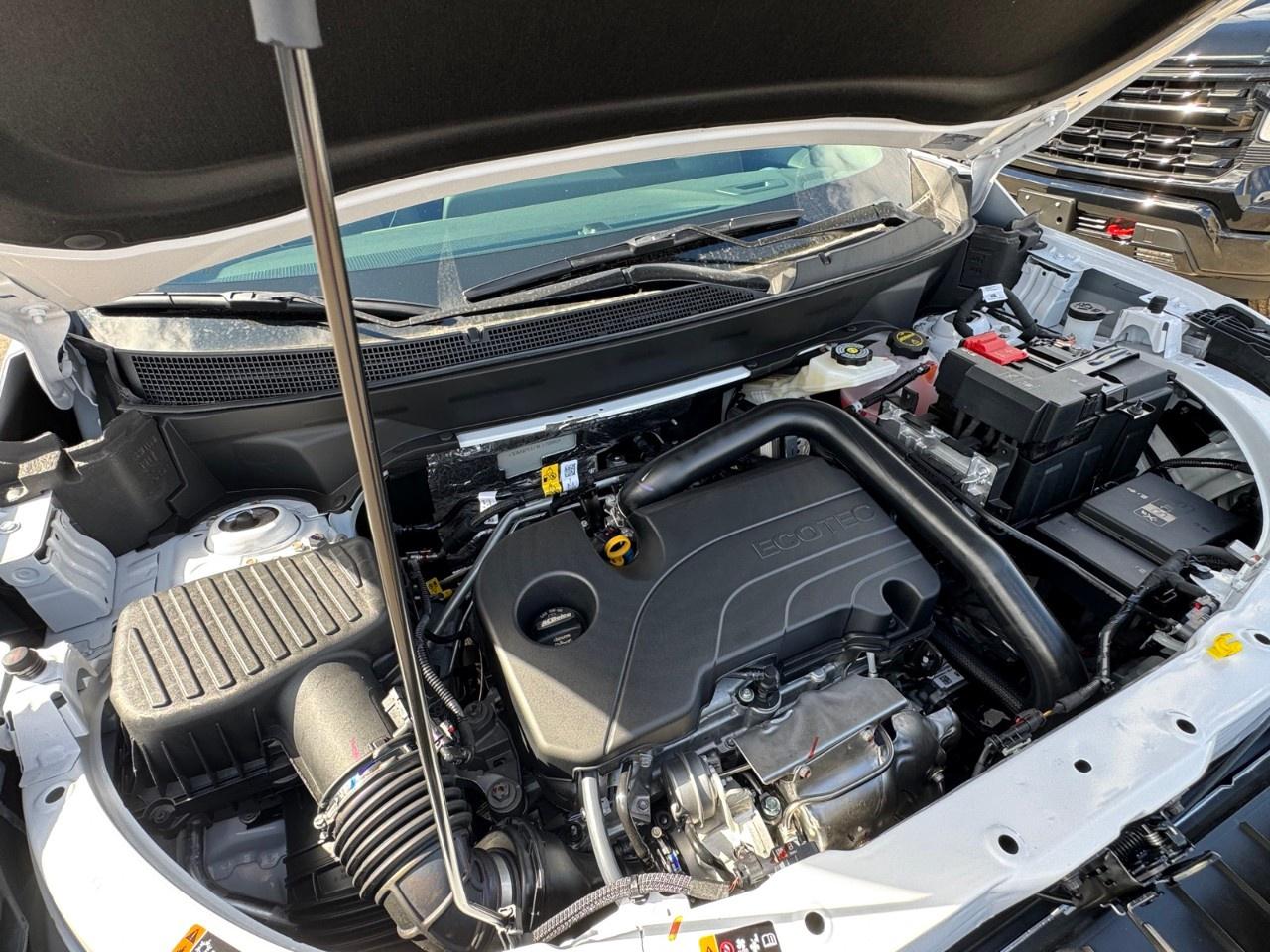 2027 Chevrolet Equinox AWD LT Photo