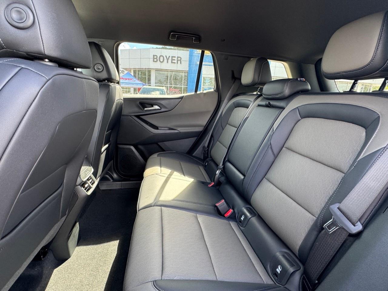 2027 Chevrolet Equinox AWD LT Photo