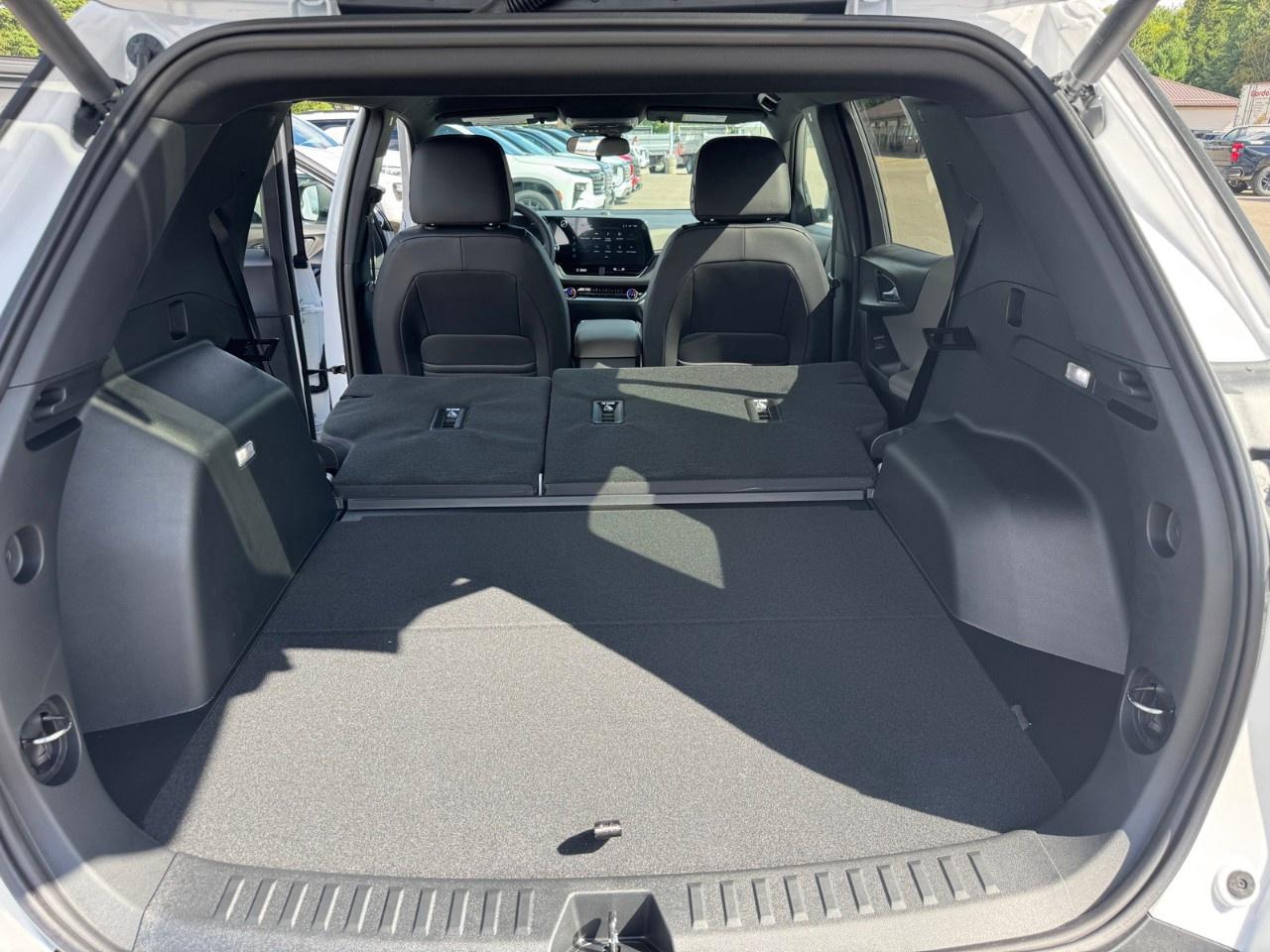 2027 Chevrolet Equinox AWD LT Photo