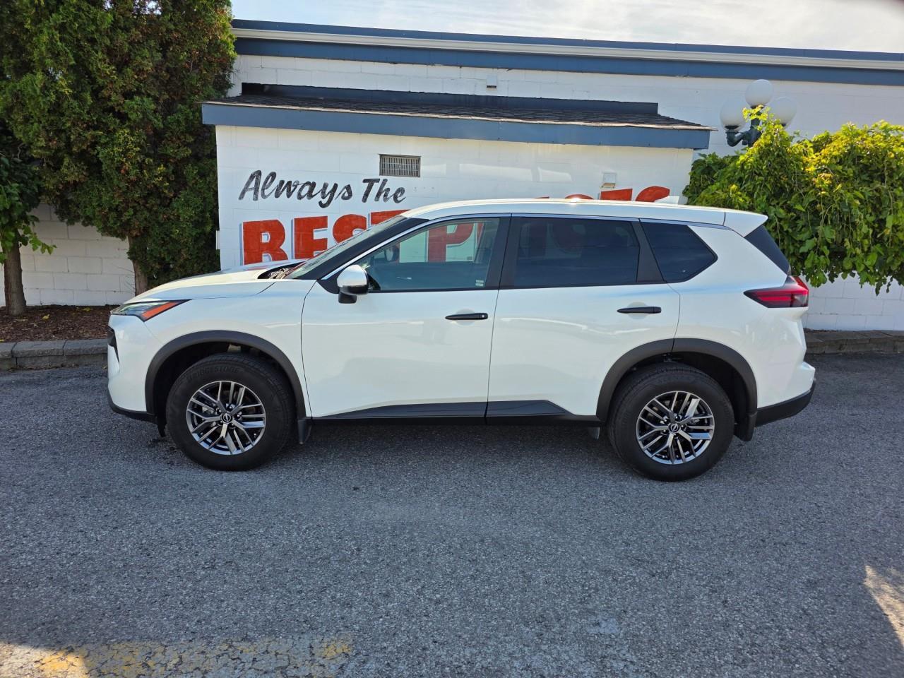 2026 Nissan Rogue S 4dr All-Wheel Drive Sport Utility Photo4