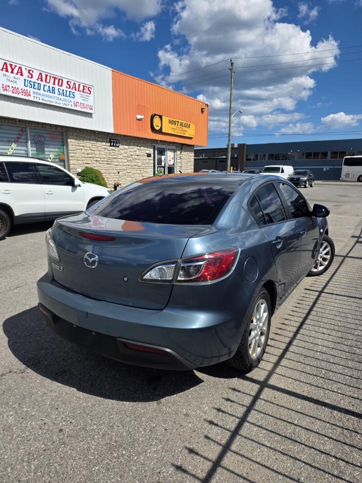 2010 Mazda MAZDA3 I Sport Photo