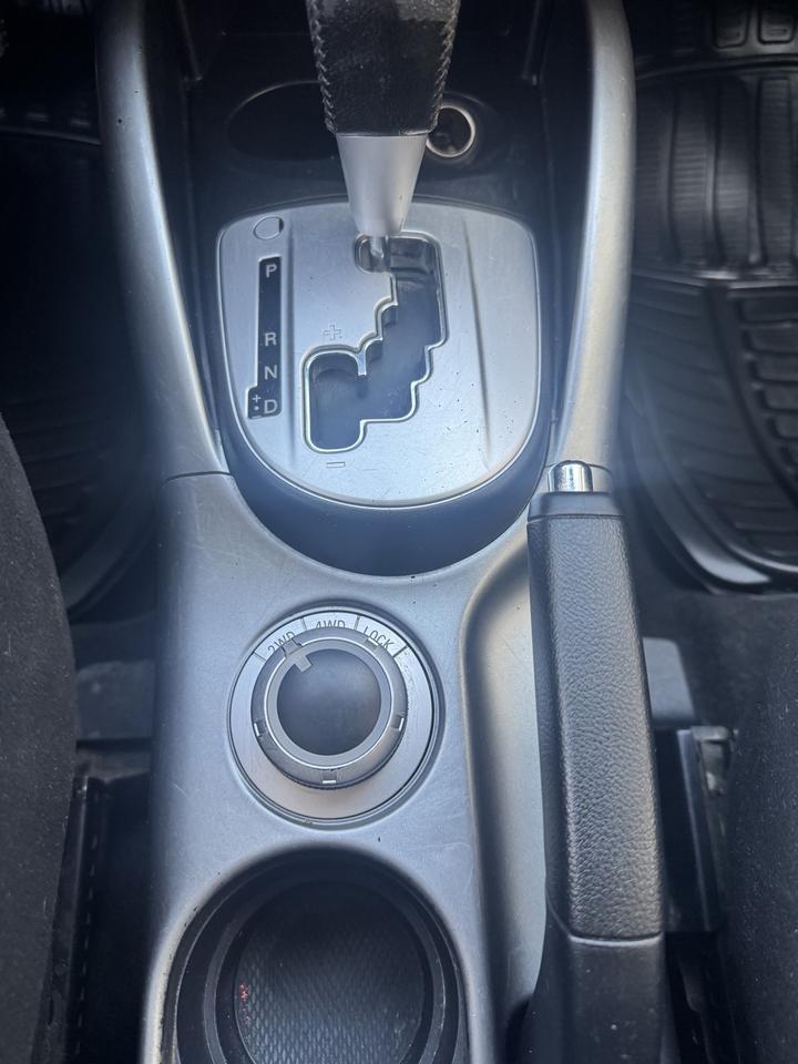 2013 Mitsubishi Outlander ES Photo
