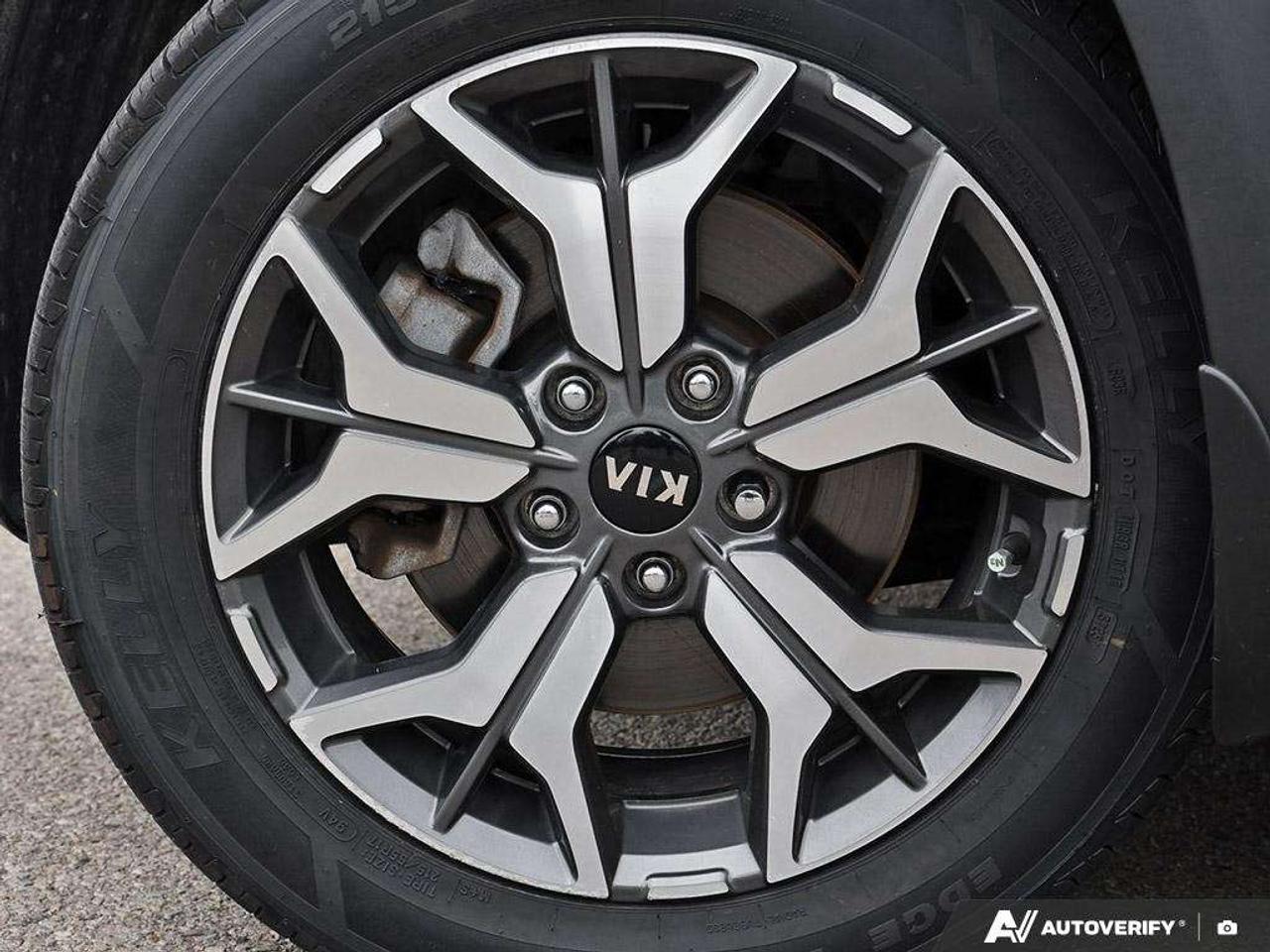 2021 Kia Seltos AWD   SUNROOF  HTD COOLED SEATS Photo