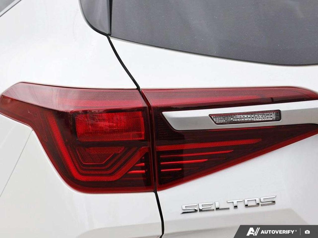 2021 Kia Seltos AWD   SUNROOF  HTD COOLED SEATS Photo
