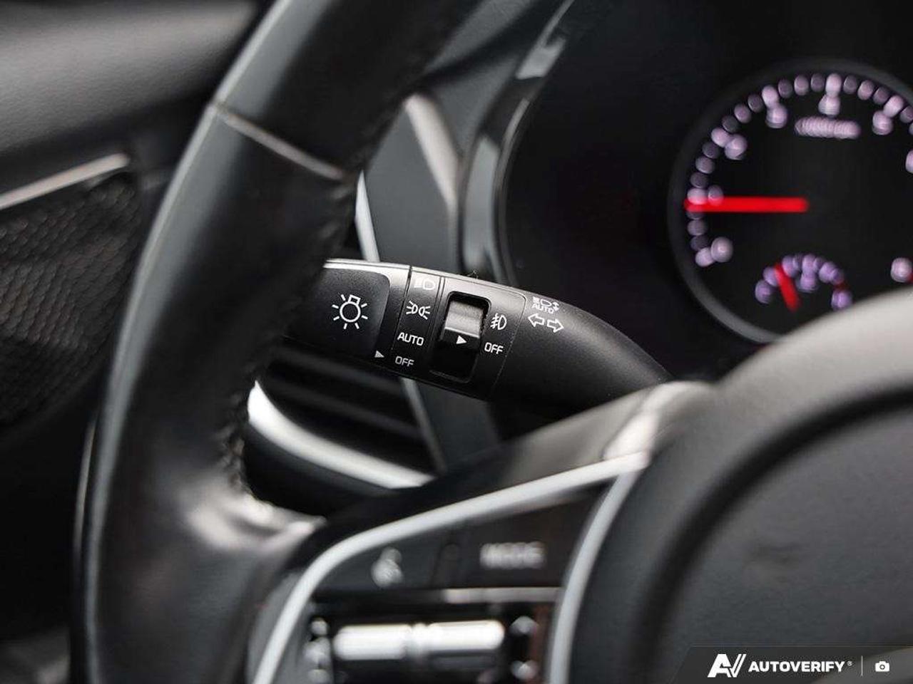 2021 Kia Seltos AWD   SUNROOF  HTD COOLED SEATS Photo
