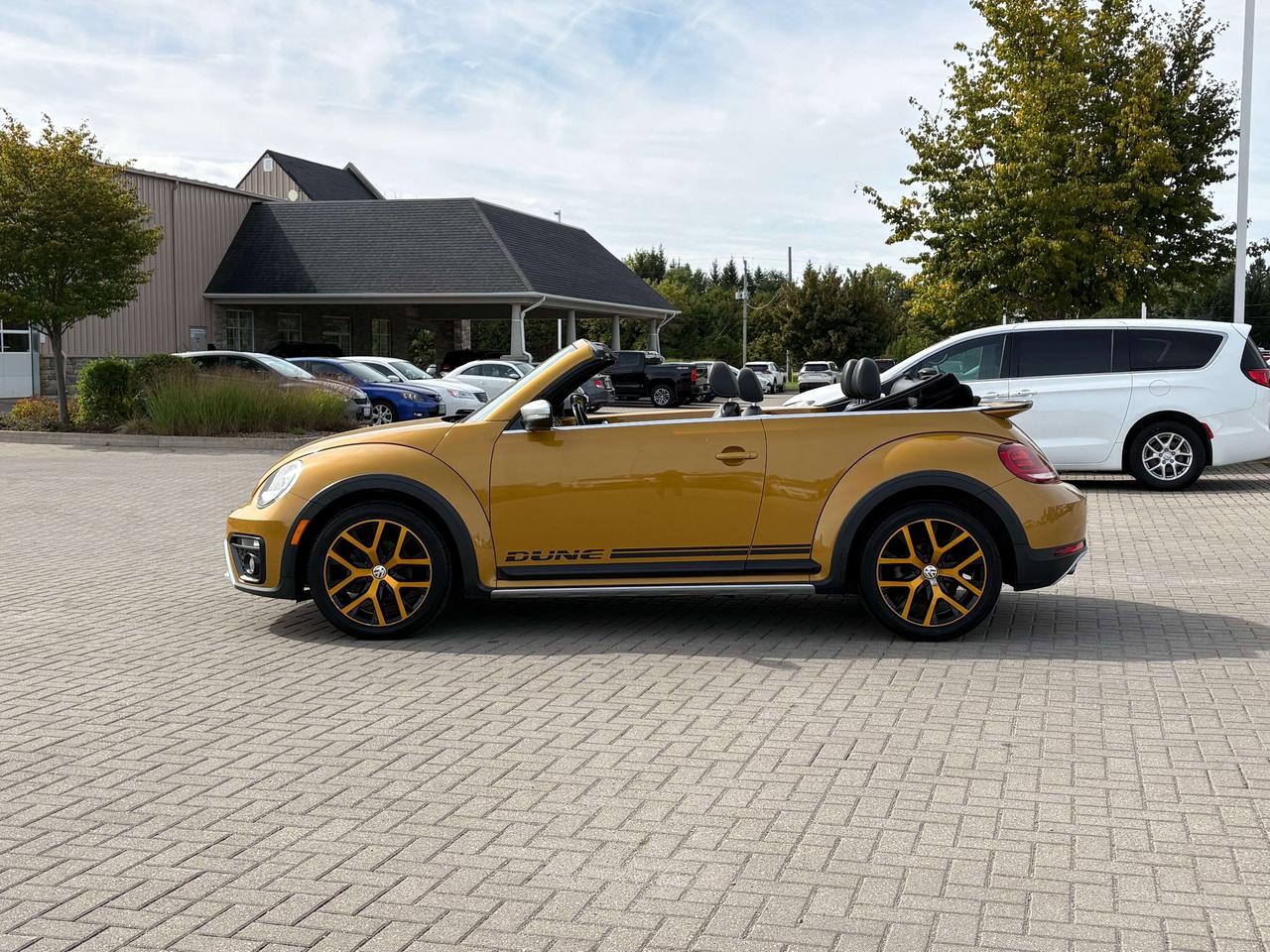 2017 Volkswagen Beetle Dune   Nav.   Heated Seats   Blind-spot   CarPlay Photo