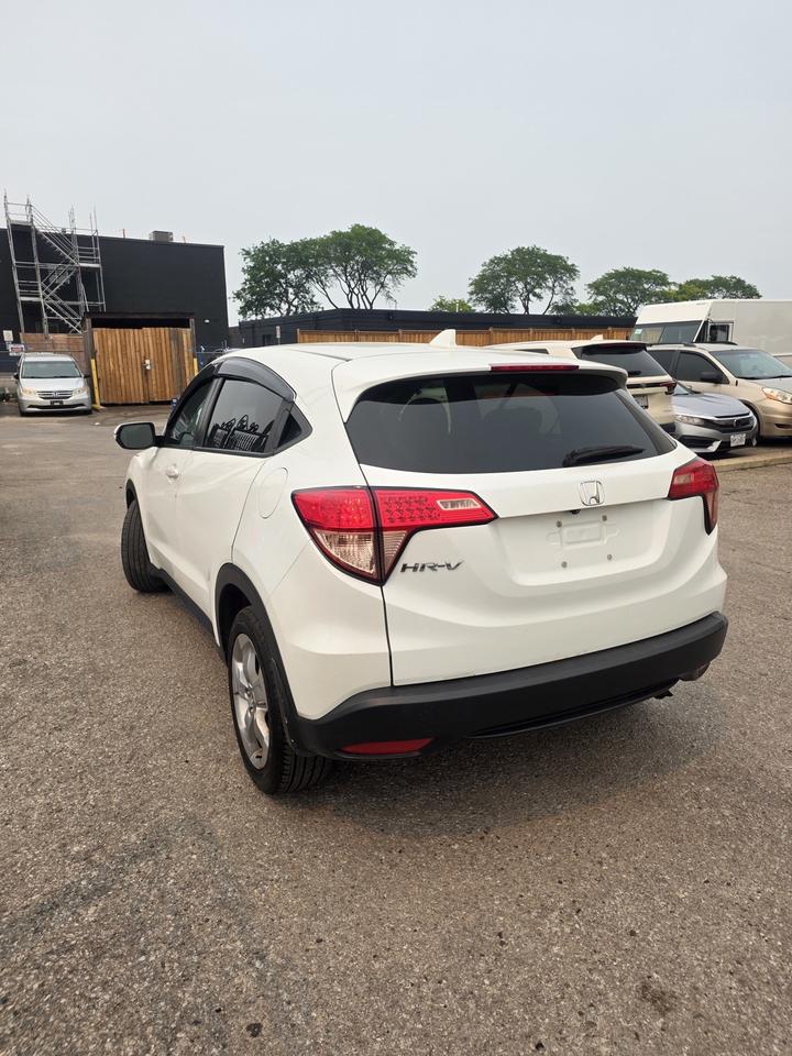 2016 Honda HR-V EX Photo2