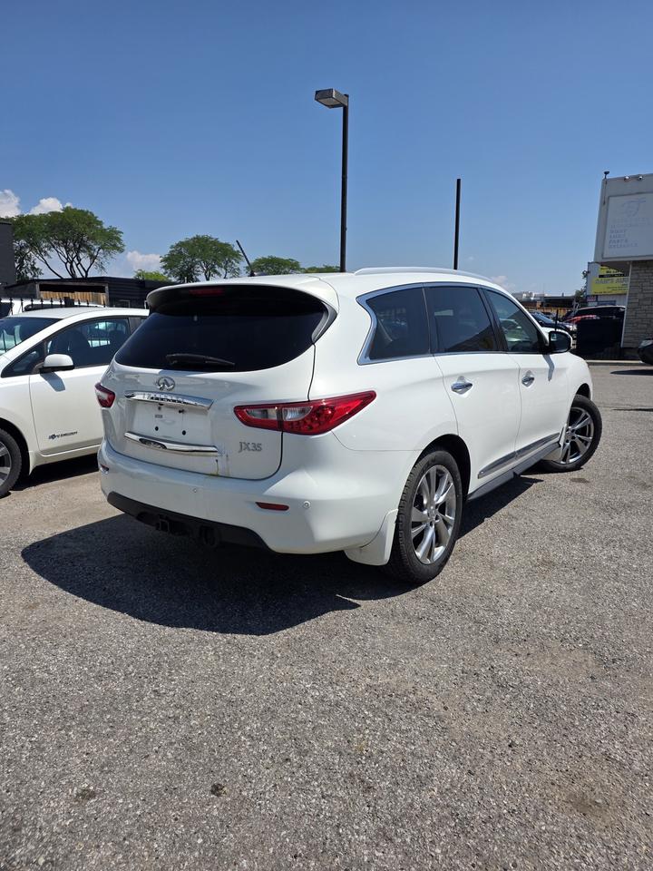 2013 Infiniti JX35  Photo