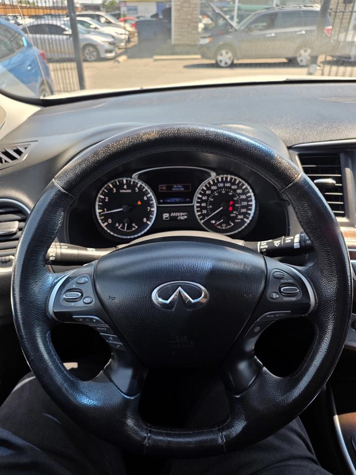 2013 Infiniti JX35  Photo