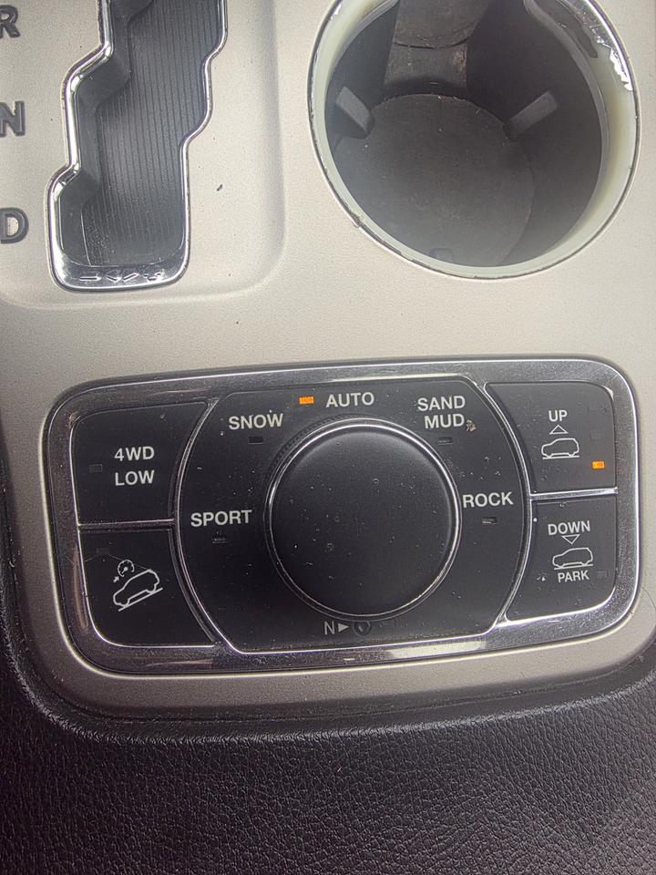2012 Jeep Grand Cherokee Overland Photo