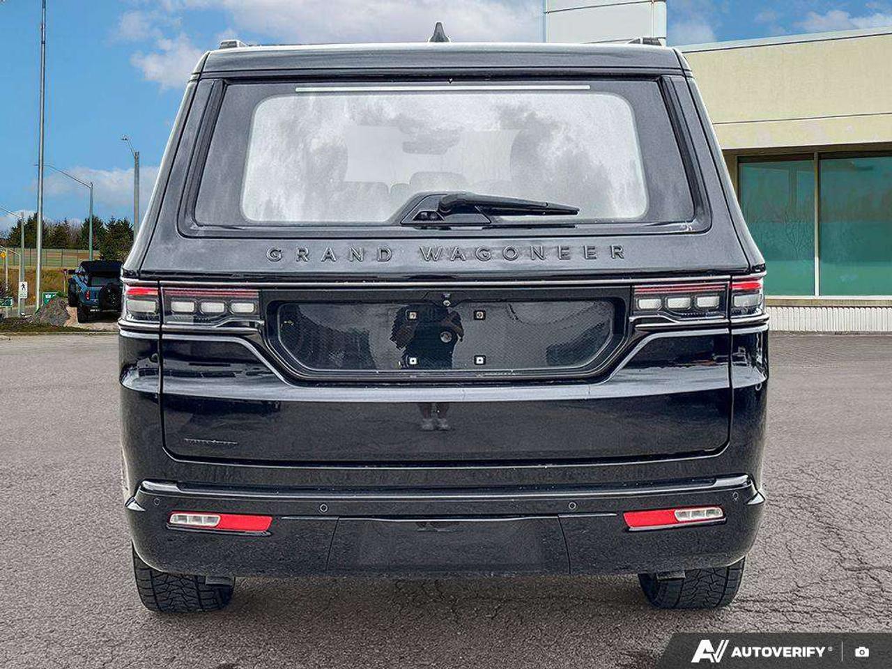 2022 Jeep Grand Wagoneer Obsidian   3RD ROW SEATS   HVY DUTY TRLR TOW Photo