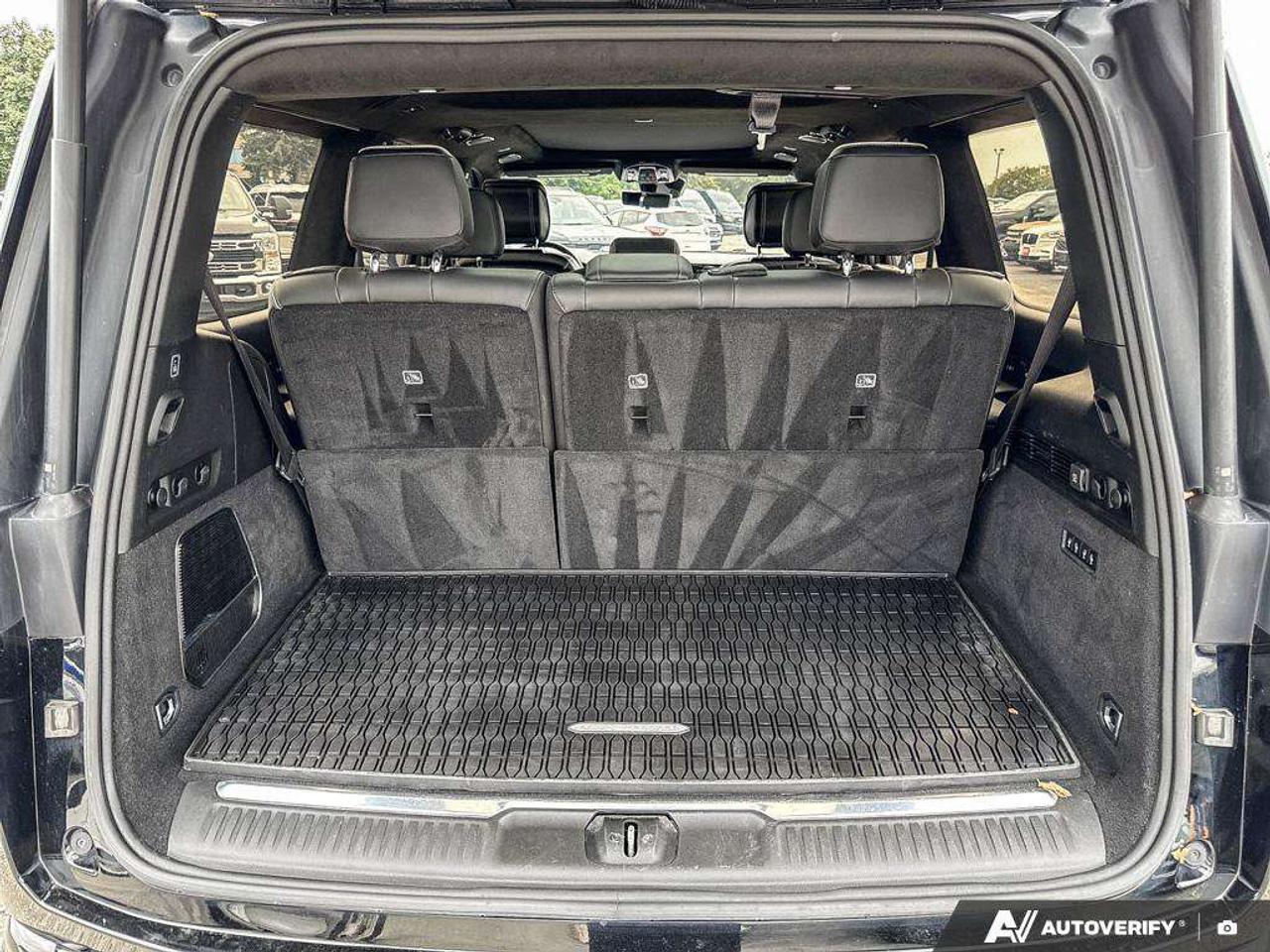 2022 Jeep Grand Wagoneer Obsidian   3RD ROW SEATS   HVY DUTY TRLR TOW Photo