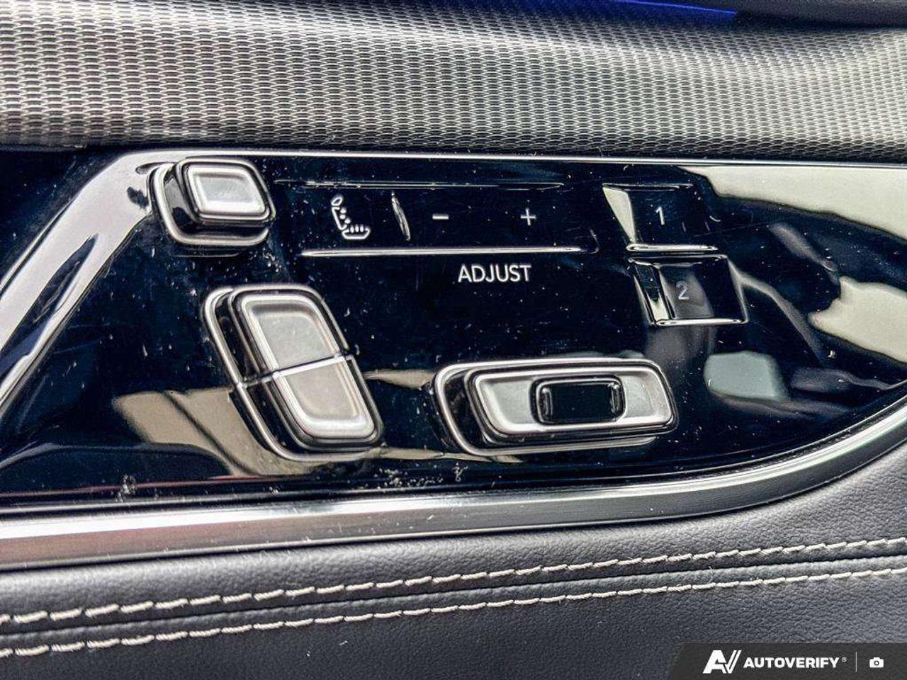 2022 Jeep Grand Wagoneer Obsidian   3RD ROW SEATS   HVY DUTY TRLR TOW Photo