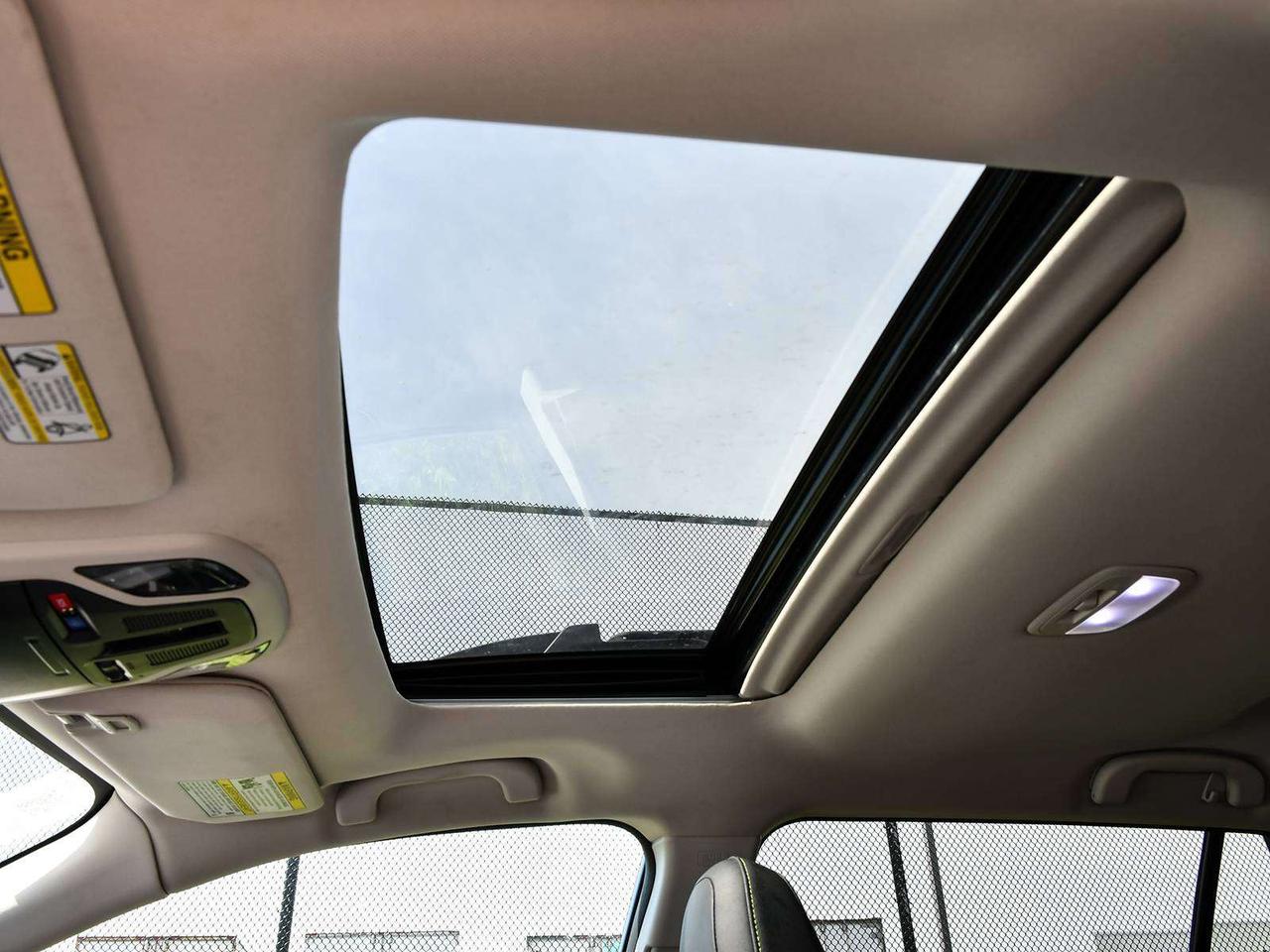 2024 Subaru Outback ONYX   AWD   CLEAN CARFAX   SUNROOF   CARPLAY  CAM Photo