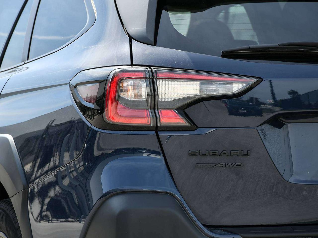 2024 Subaru Outback ONYX   AWD   CLEAN CARFAX   SUNROOF   CARPLAY  CAM Photo