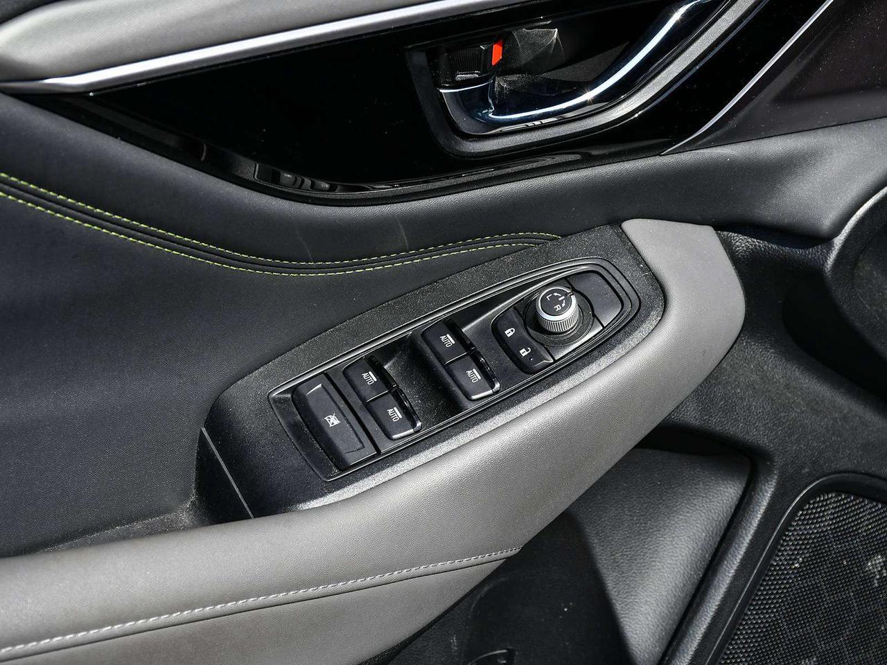 2024 Subaru Outback ONYX   AWD   CLEAN CARFAX   SUNROOF   CARPLAY  CAM Photo