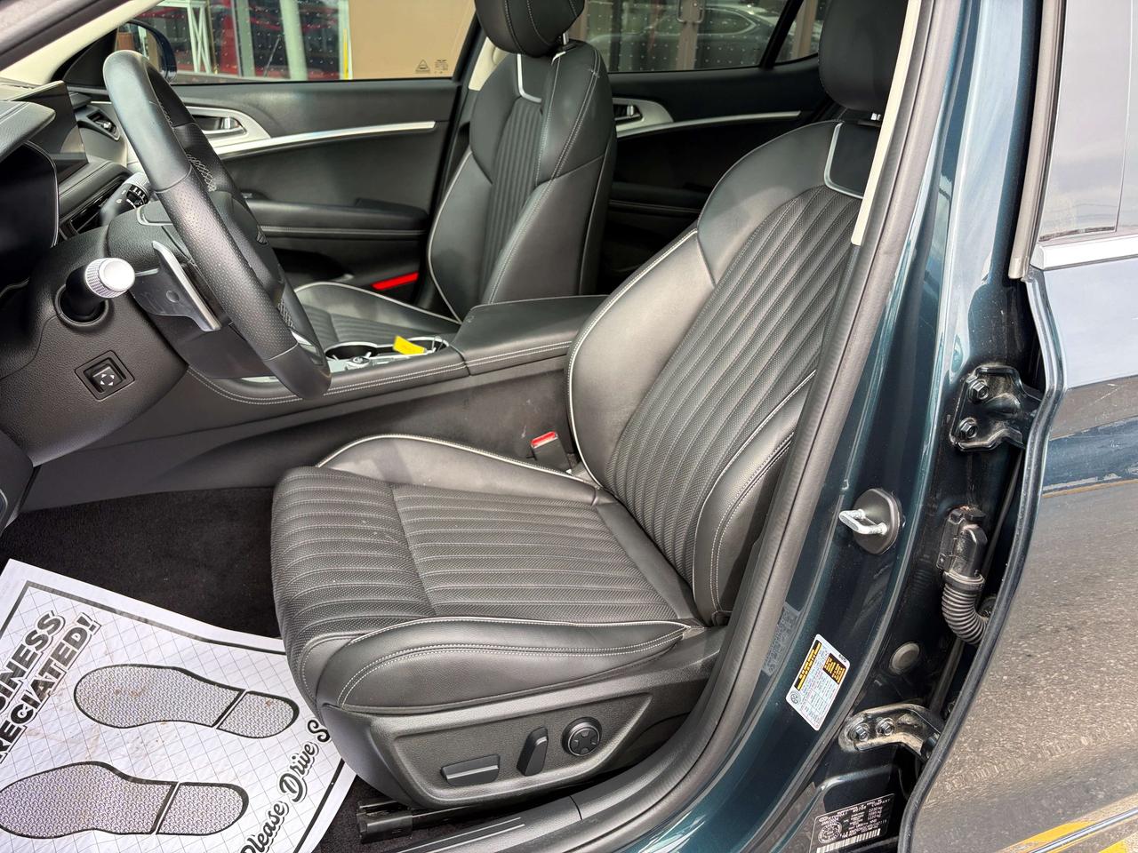 2024 Genesis G70 2.5T ADVANCED   CLEAN CARFAX Photo