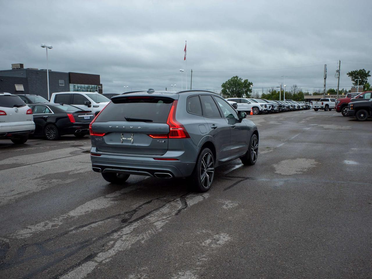 2020 Volvo XC60 R-Design - Turbo/Supercharged Engine Photo